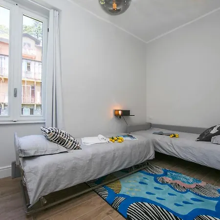 Lägenhet Sleeps 4 Air Con Menaggio