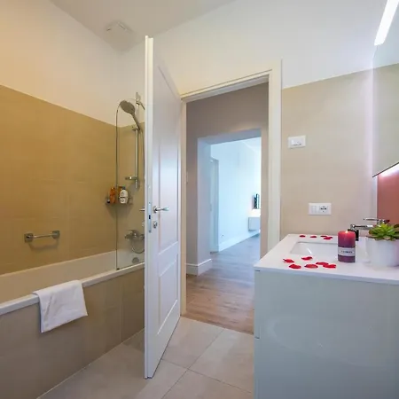 Sleeps 4 Air Con Lägenhet